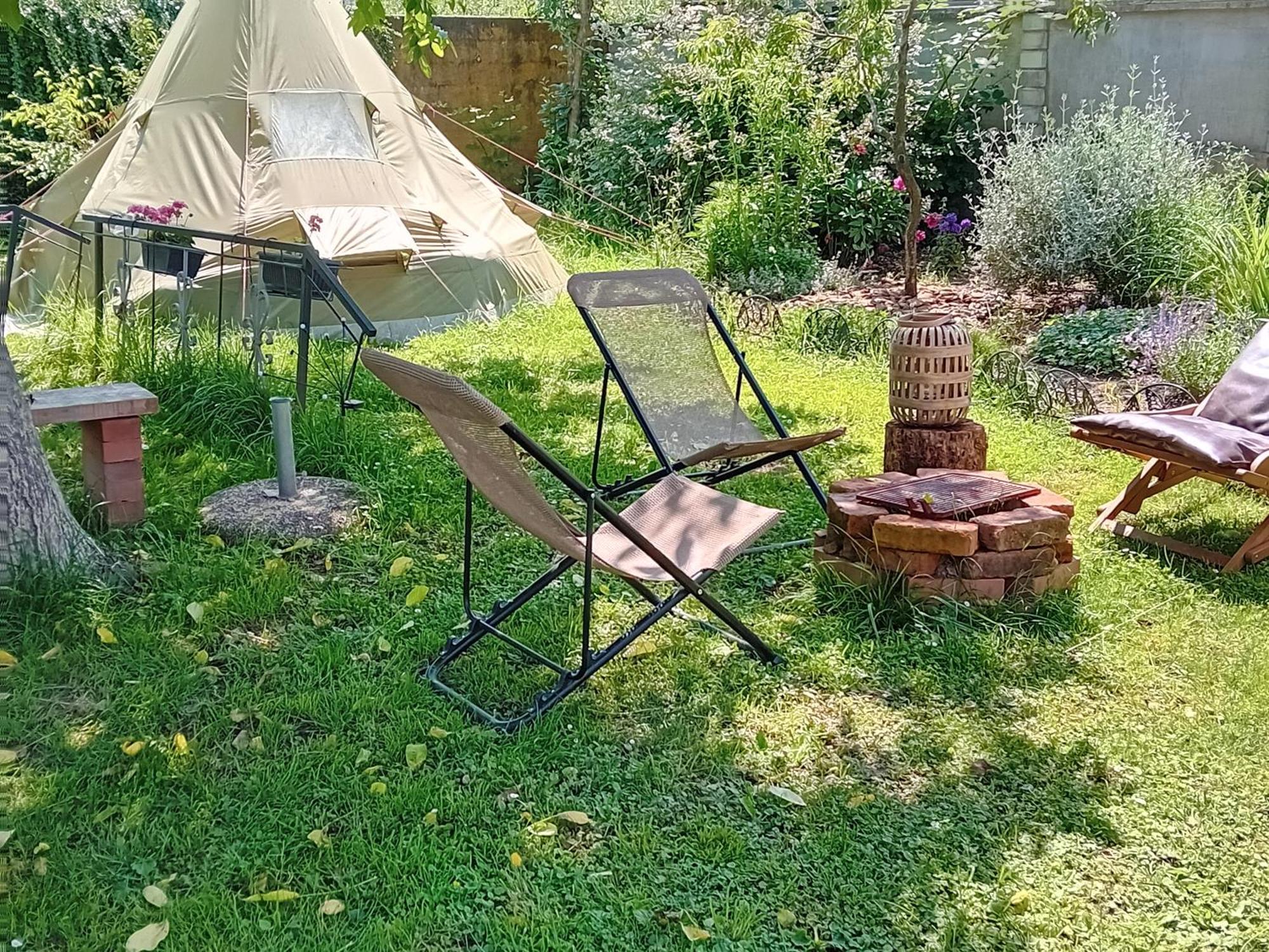 Indian Tent Tipi In Shared Lot And Shared Bathroom Mrse المظهر الخارجي الصورة